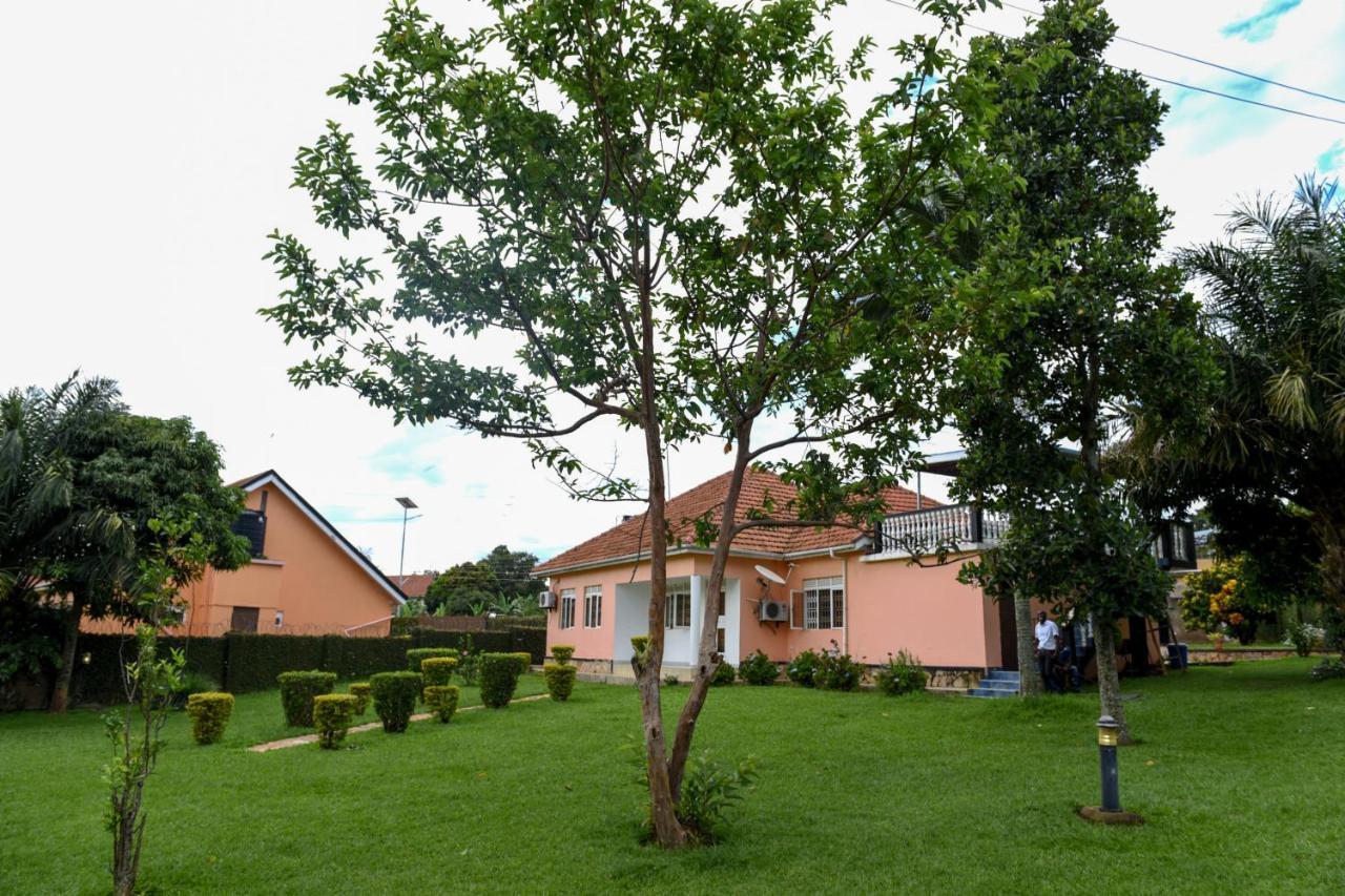 Corinya Serviced Apartments Entebbe Exterior foto