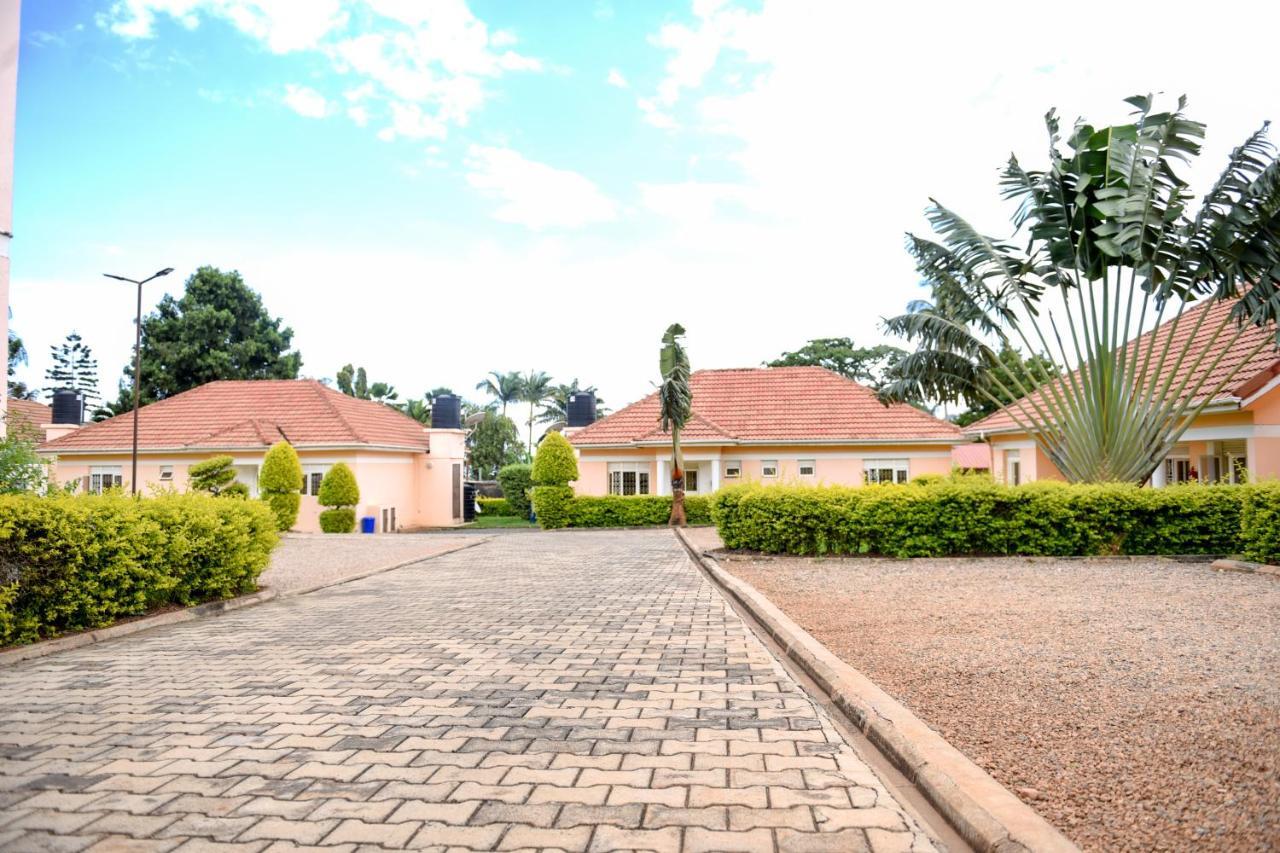 Corinya Serviced Apartments Entebbe Exterior foto
